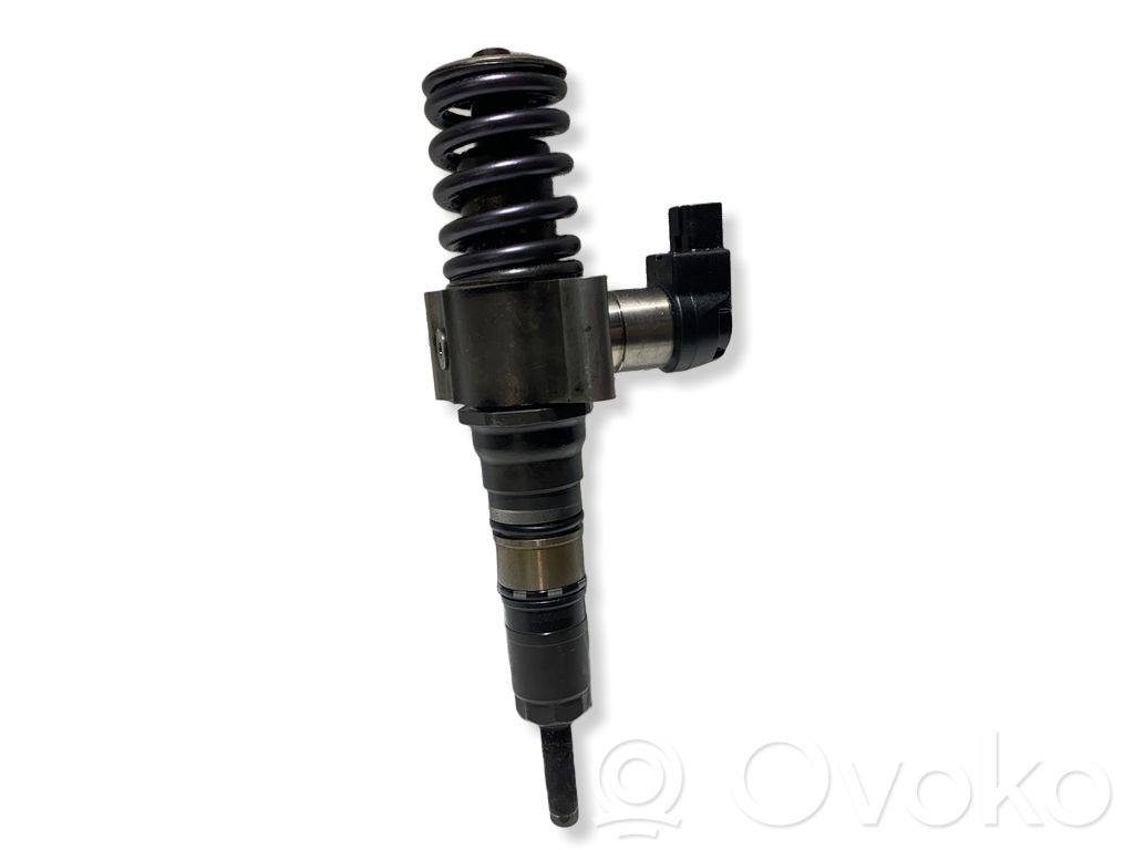 Volkswagen PASSAT B6 Inyector de combustible 