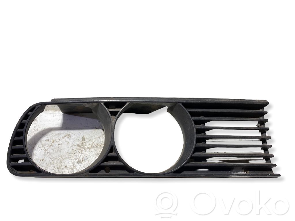 BMW 3 E30 Under headlight/headlamp trim 