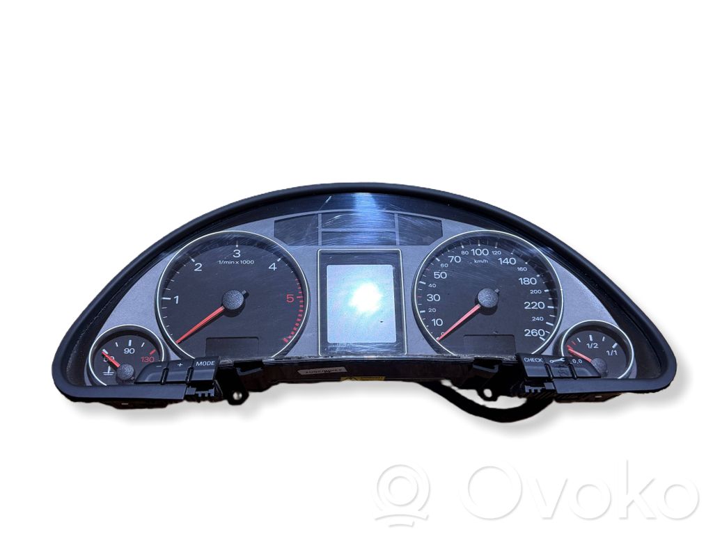 Audi A4 S4 B7 8E 8H Licznik / Prędkościomierz 