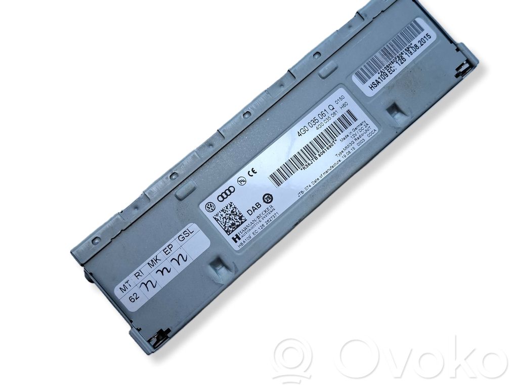Volkswagen Touareg II Radio/CD/DVD/GPS head unit 