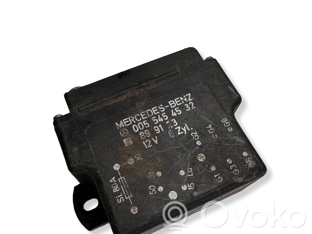 Mercedes-Benz E W124 Glow plug pre-heat relay 