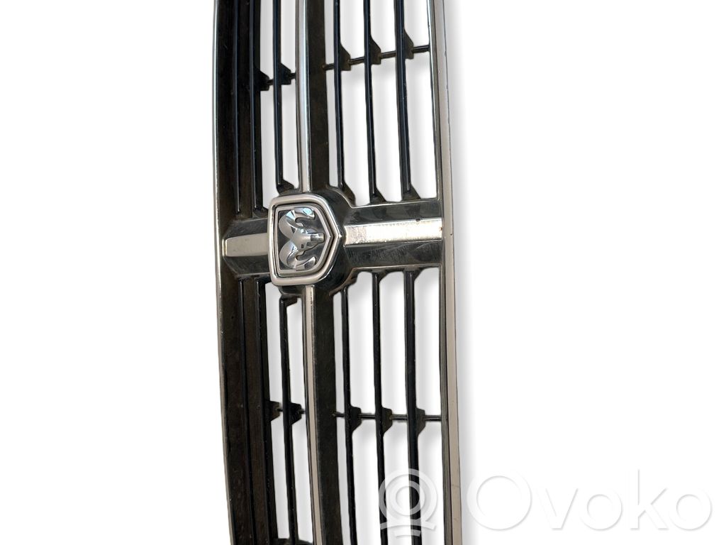 Dodge Caliber Rejilla delantera 