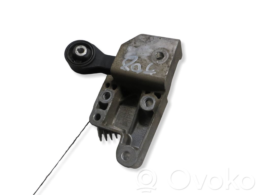 Peugeot 508 Engine mounting bracket 