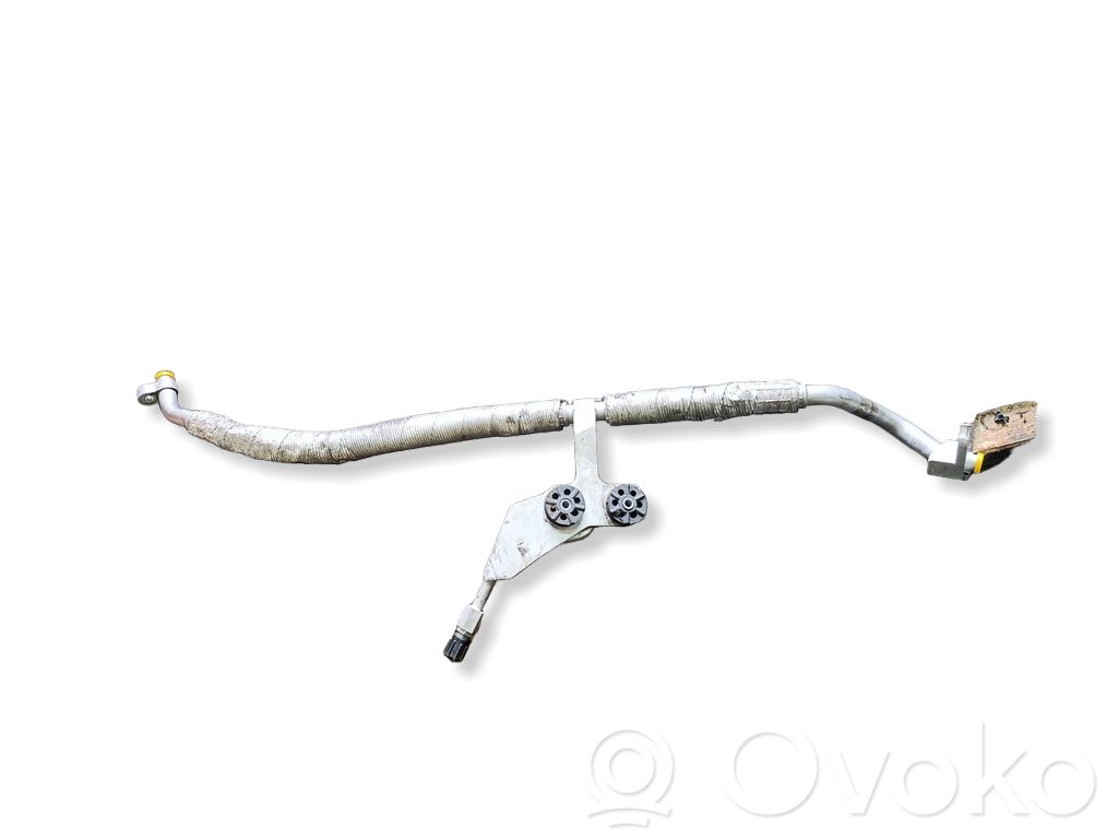 BMW 5 E60 E61 Ilmastointilaitteen putki (A/C) 