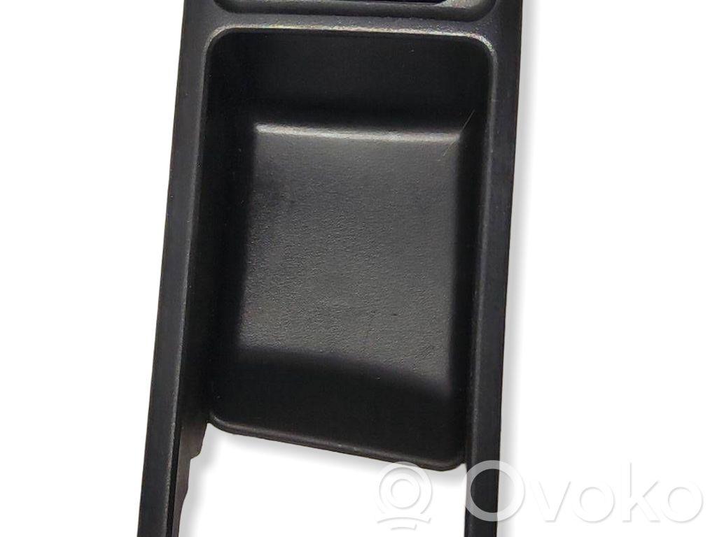 Electric window control switch   3M51226A36
