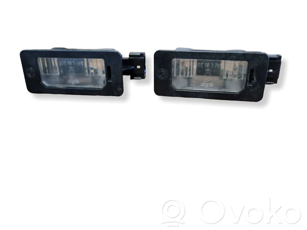 Number plate light   7176934