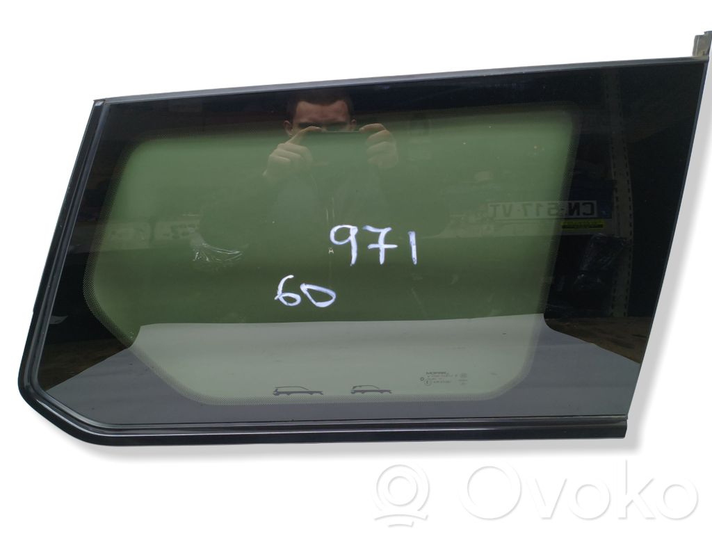 Jeep Grand Cherokee WL Vidrio lateral trasero 