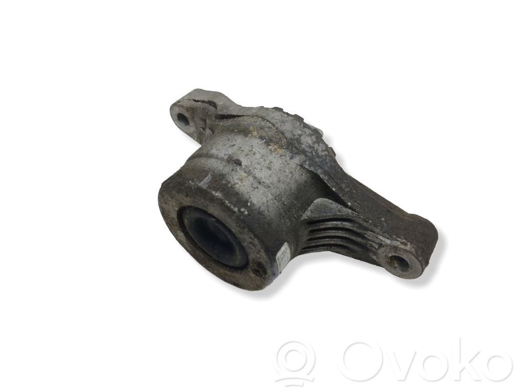 Maserati Ghibli Engine mount bracket 