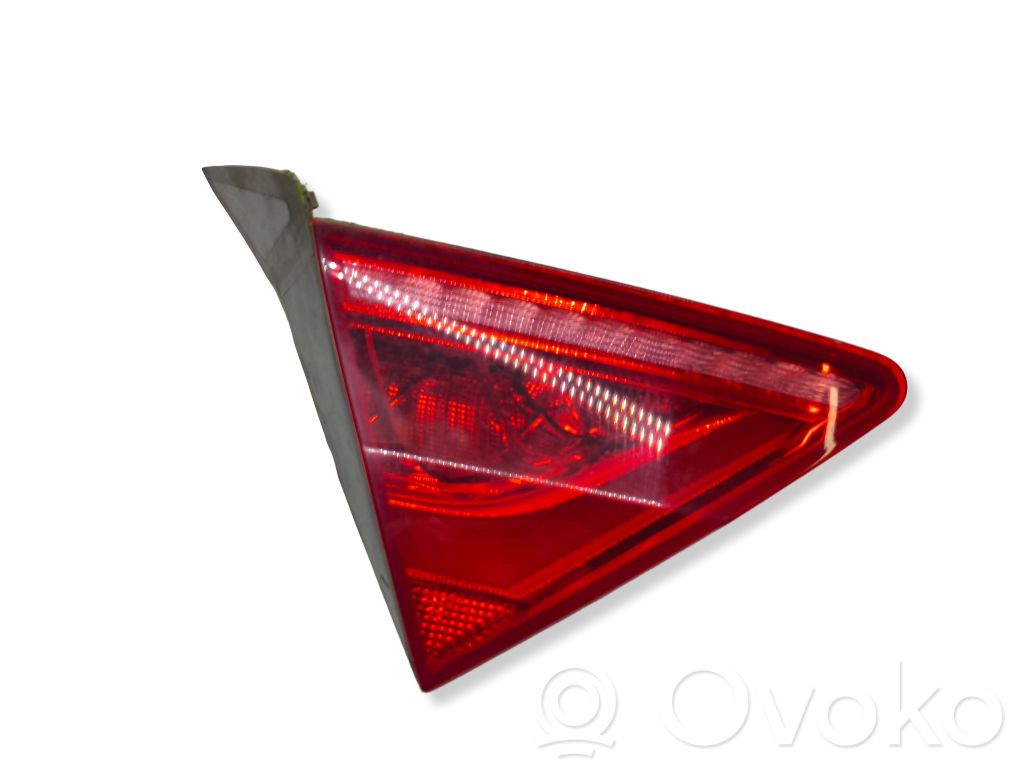 Lampă spate în capacul portbagajului   4G8945093A,597503
