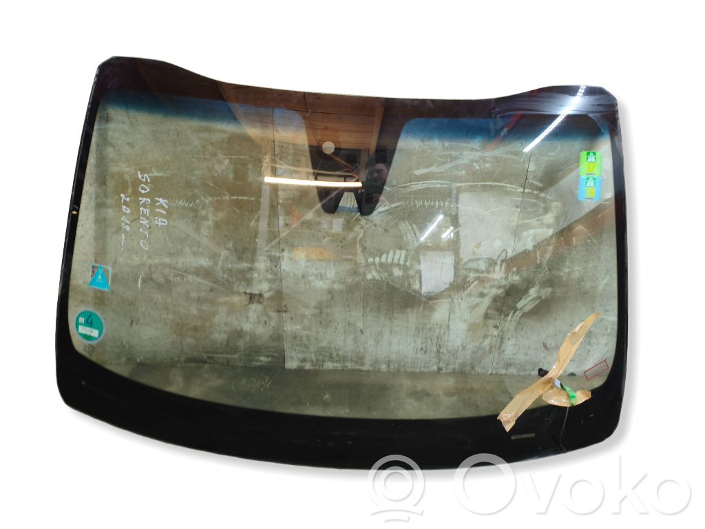 KIA Sportage Front windscreen/windshield window 