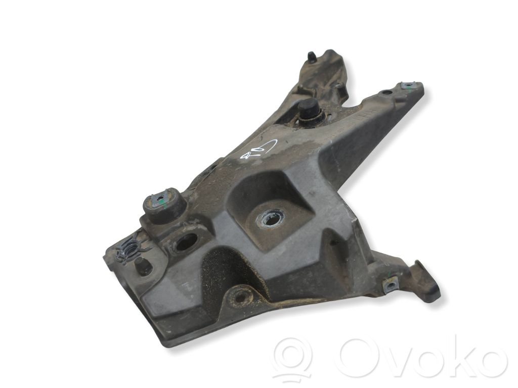 Volvo S60 Fender mounting bracket 