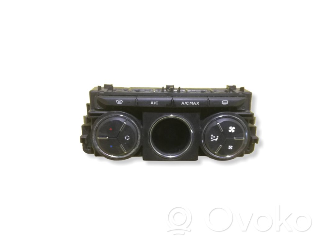 Climate control unit   5P4441100