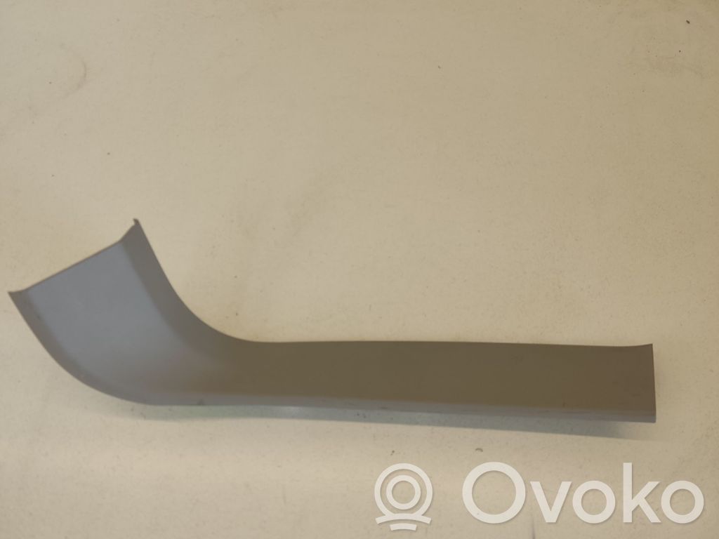 BMW 3 E90 E91 Tailgate/trunk side cover trim 