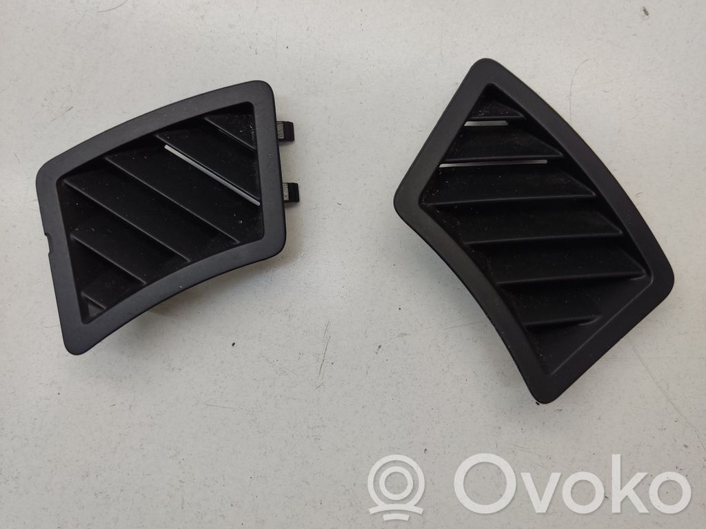 BMW 5 E60 E61 Kita panelės detalė 
