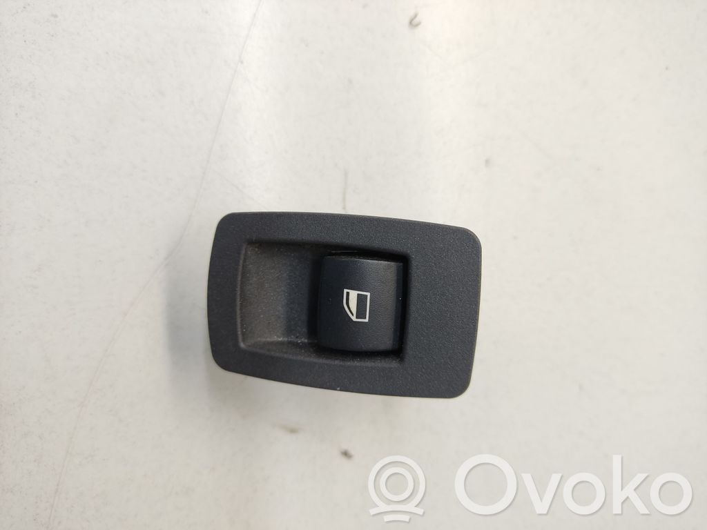 Electric window control switch   15939860,159398601764,3404051