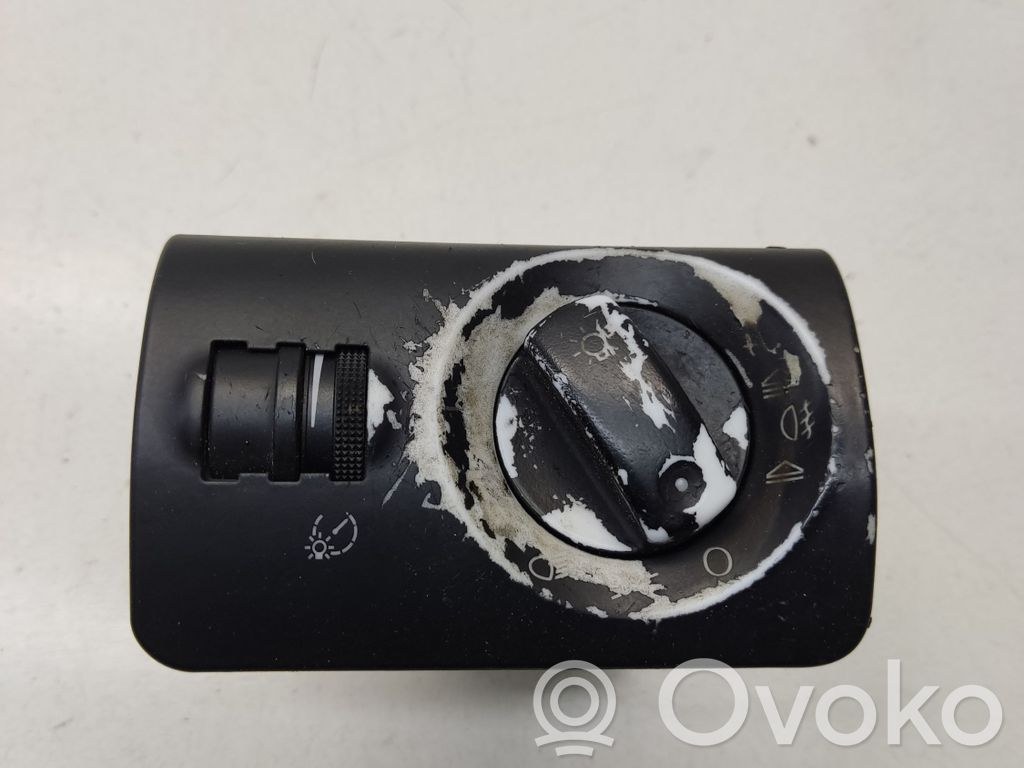 Audi A6 Allroad C5 Light switch 