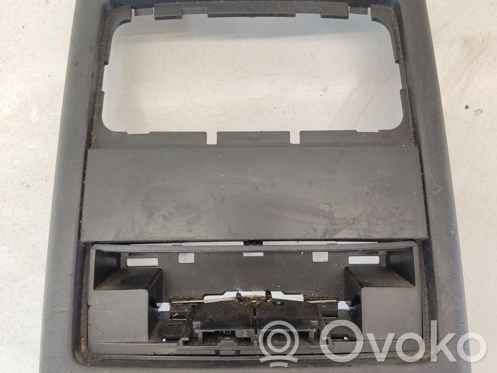 Ashtray trim (rear)   67118049,7139048,584507,51167118049