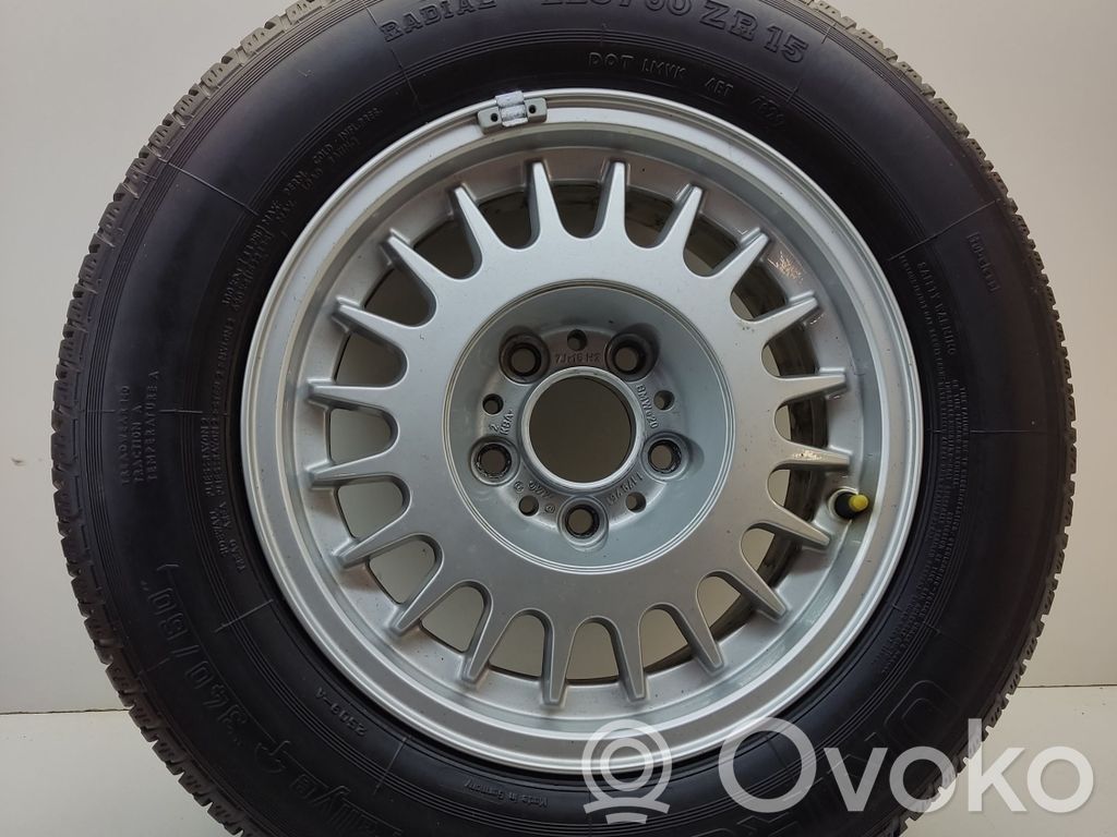 BMW 7 E32 Rueda de repuesto R15 
