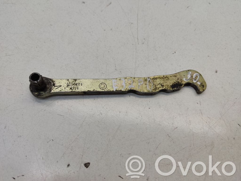 BMW 7 E32 Etuoven pidätin 