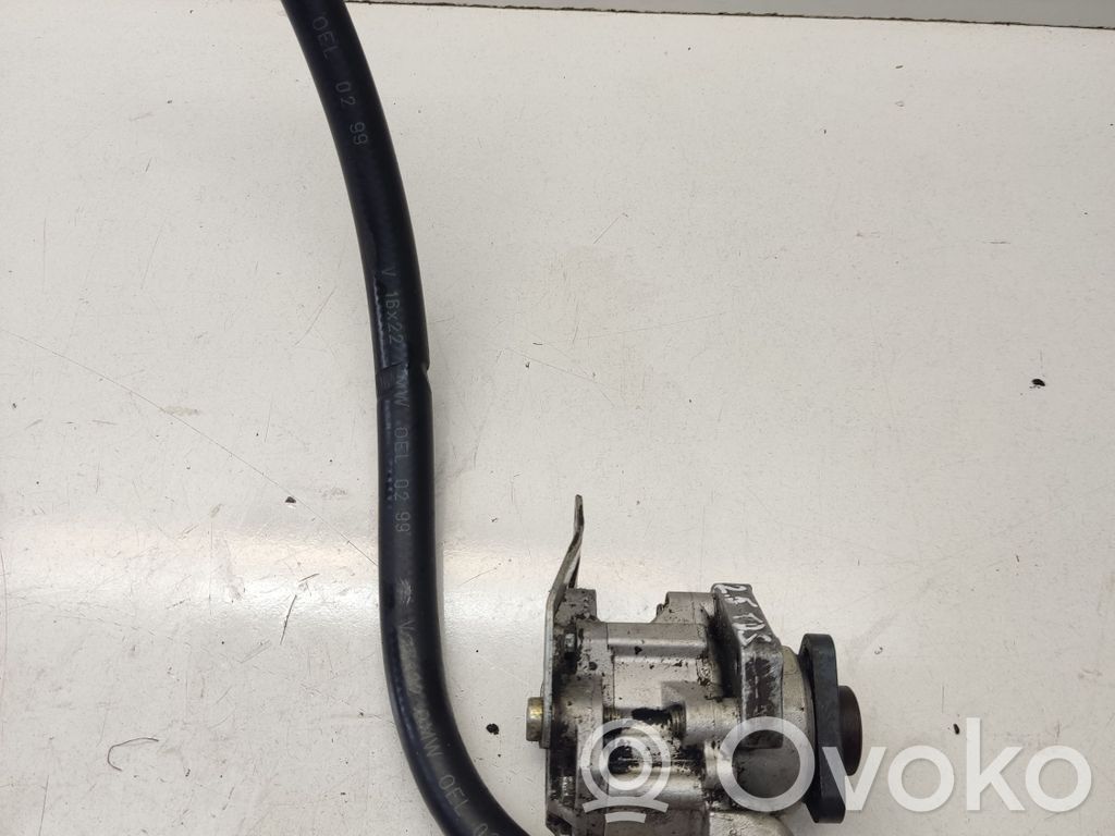 BMW 5 E39 Power steering pump 