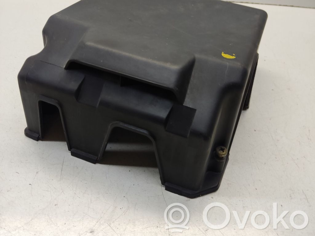 BMW 5 E34 Dangtelis saugiklių dėžės 