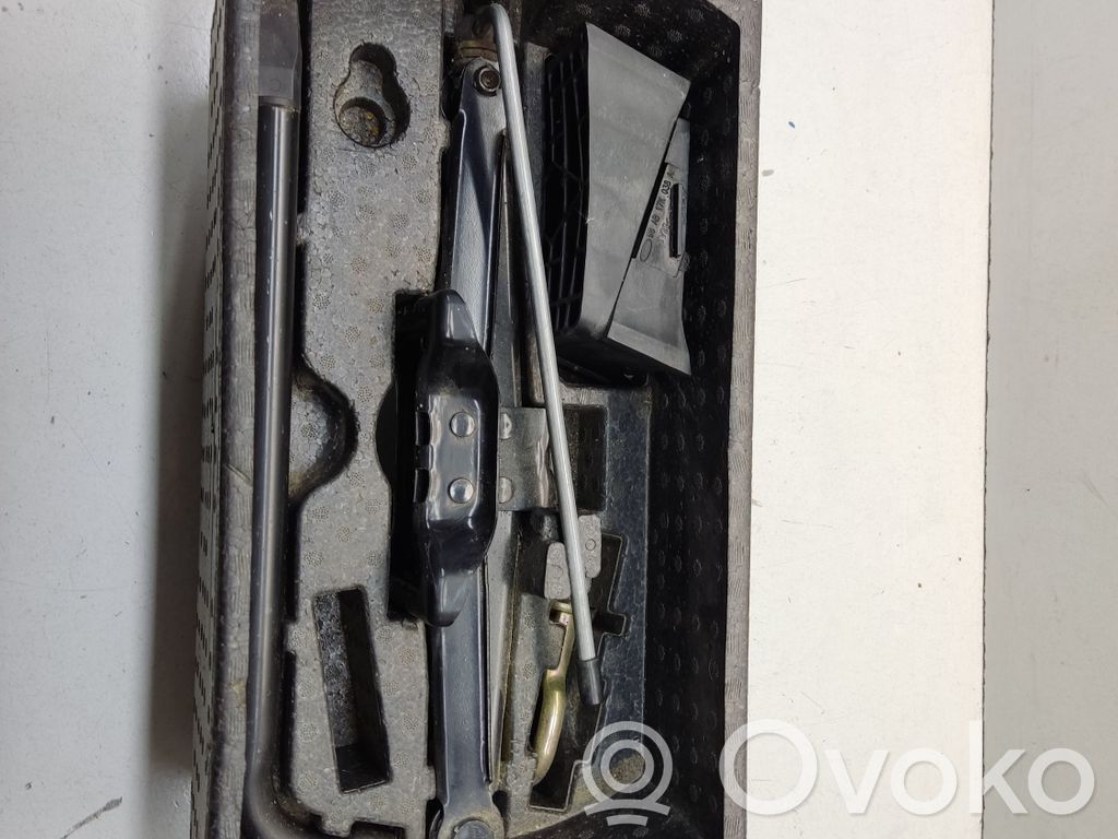 Jaguar XF X250 Tool set 