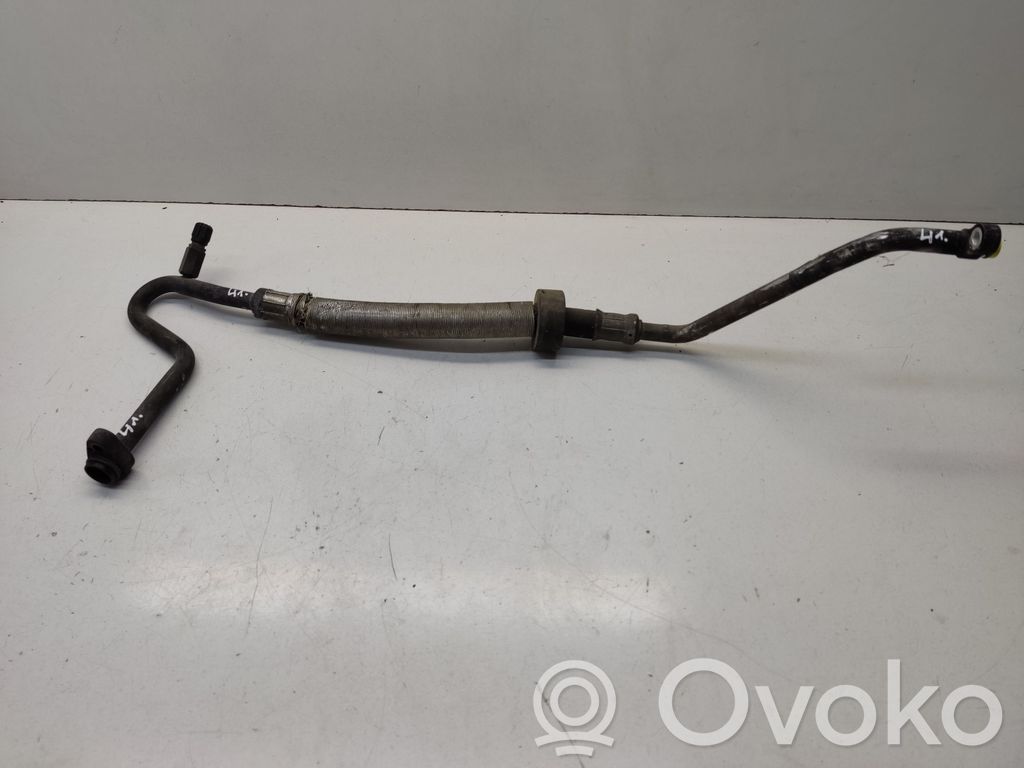 BMW 5 E39 Ilmastointilaitteen putki (A/C) 