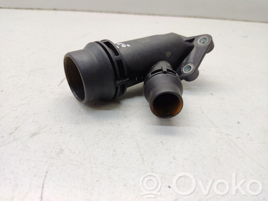 BMW 5 E39 Engine coolant pipe/hose 