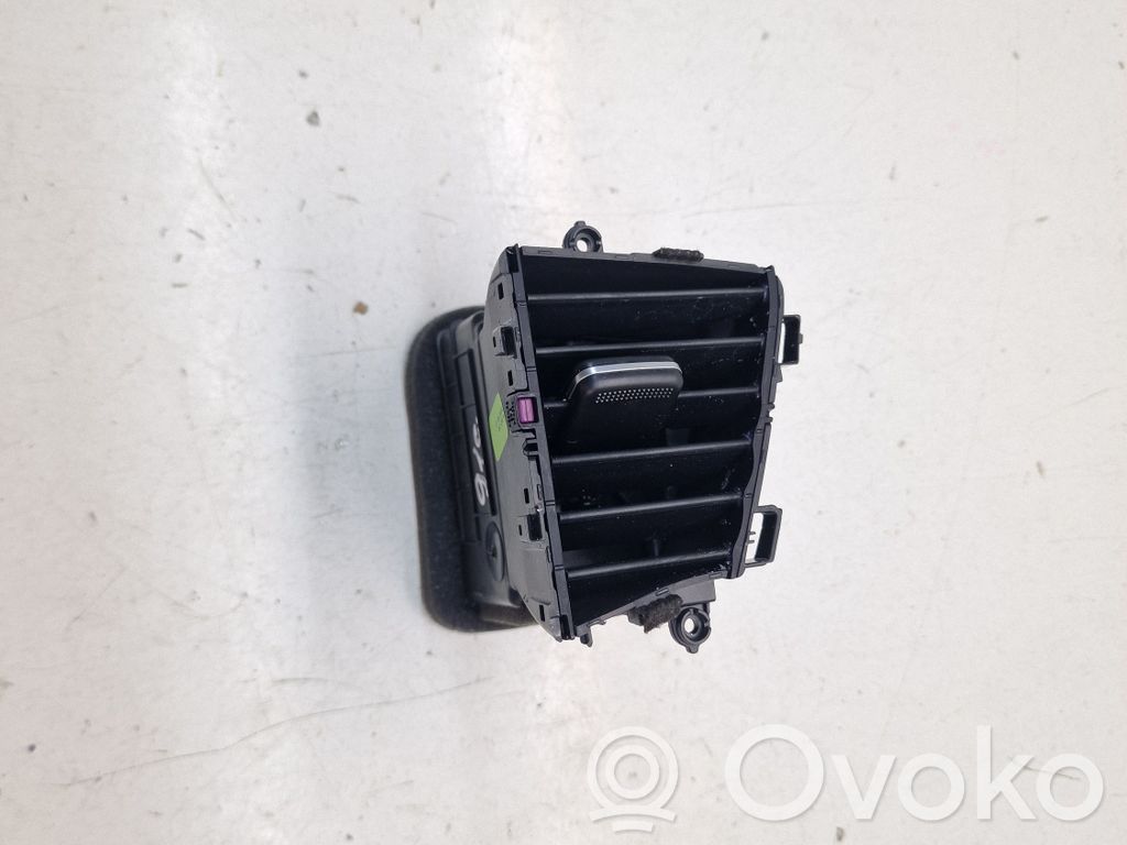 KIA Ceed Centrinės oro grotelės 