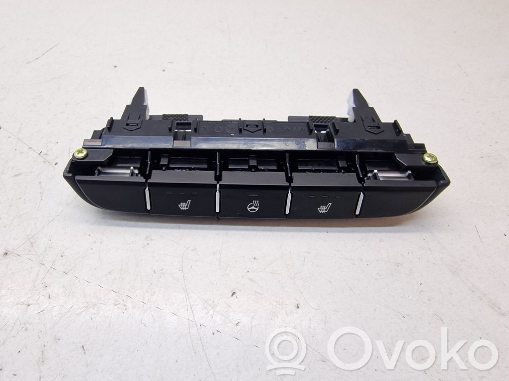 KIA Ceed Seat heating switch 