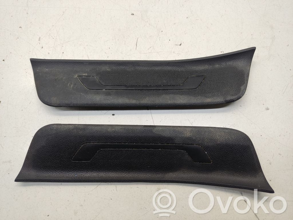 KIA Optima Takaoven kynnyksen suojalista 