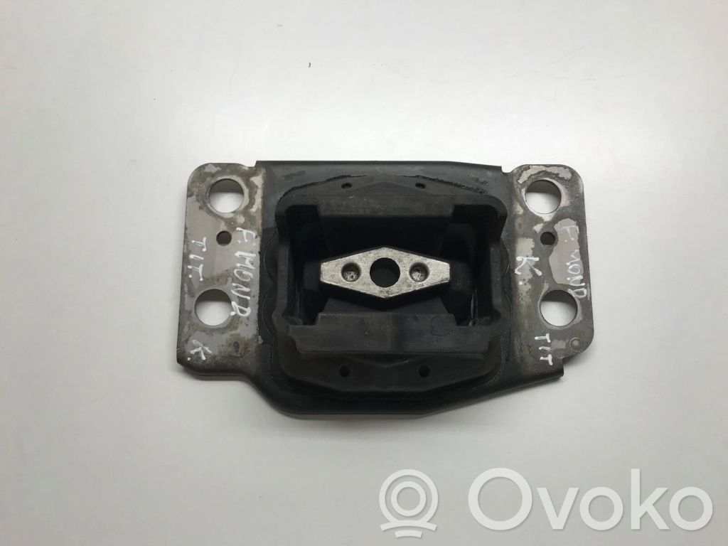 Ford Mondeo MK IV Engine mount bracket 