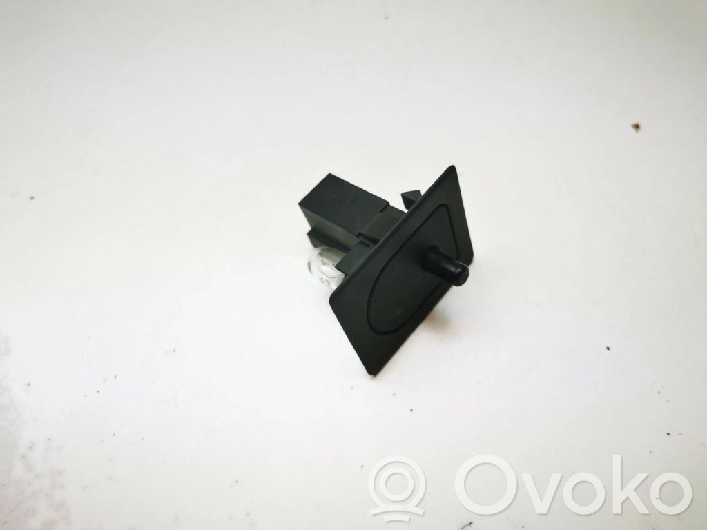 Chrysler 300 - 300C Glove box light 