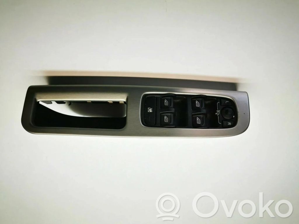 Volvo V50 Electric window control switch 