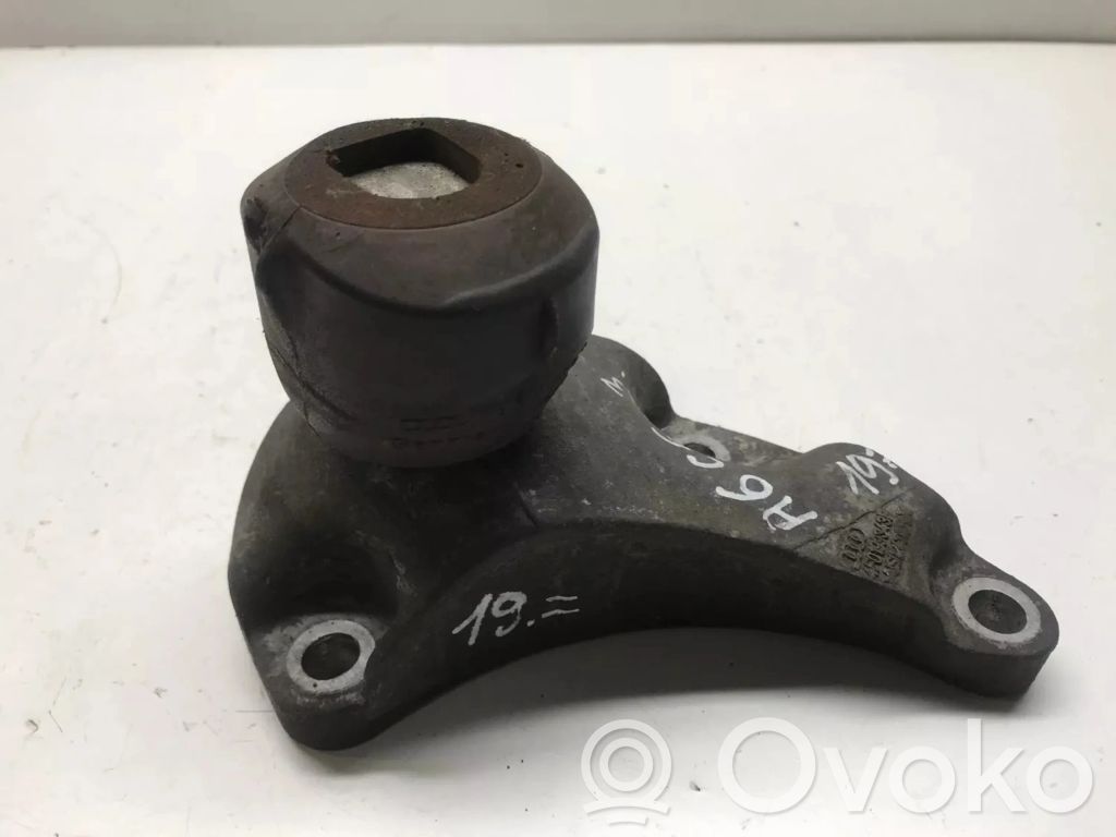 Audi A6 S6 C6 4F Engine mounting bracket 