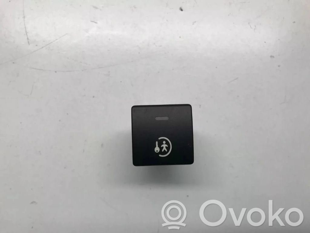 Peugeot 308 Child safety switch 