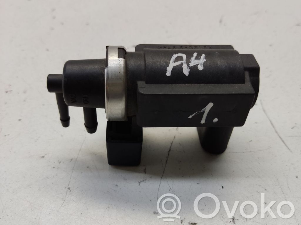 Audi A4 S4 B6 8E 8H Solenoidinis vožtuvas 