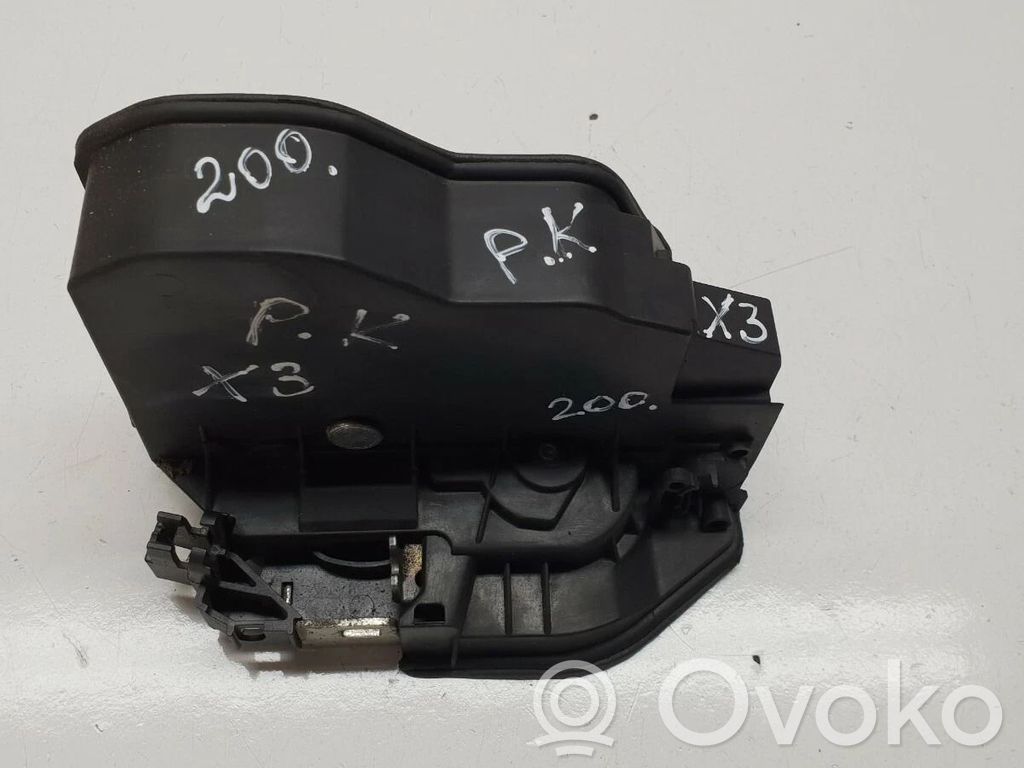 BMW X3 E83 Front door lock 