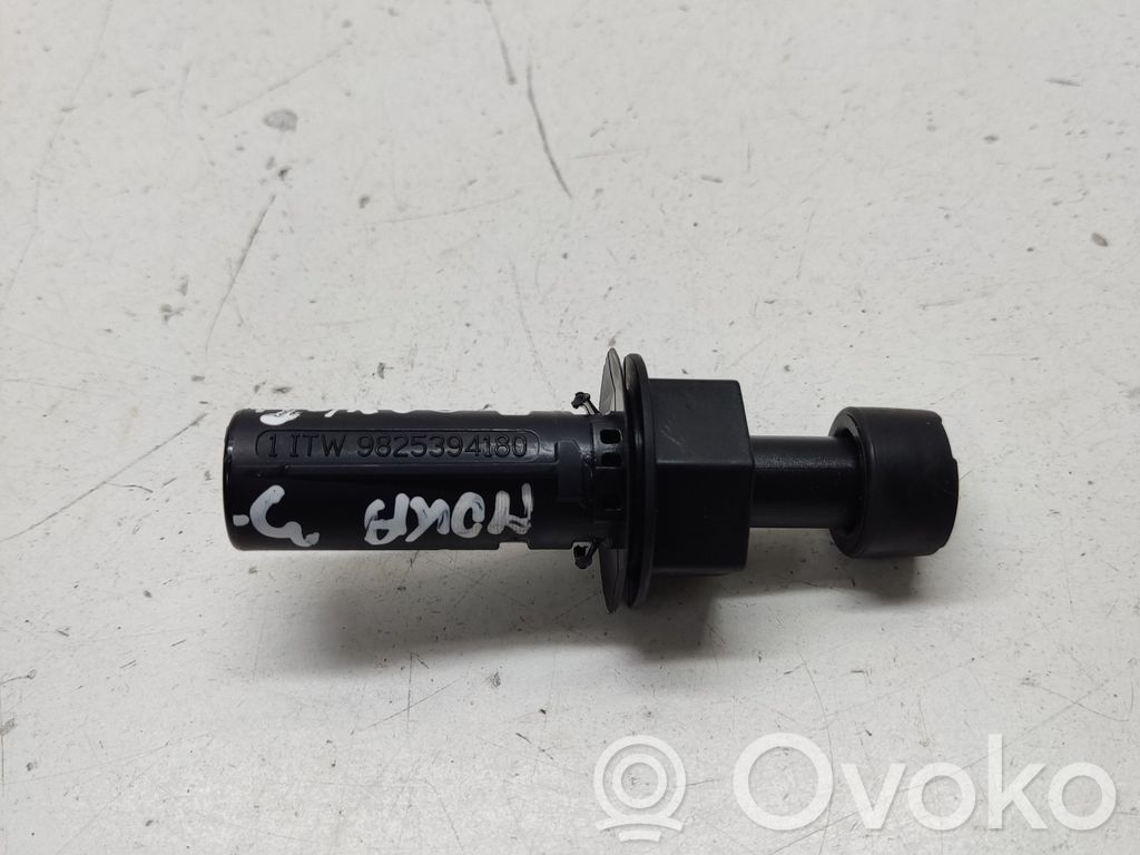 Opel Mokka B Tailgate/trunk/boot lid buffer 