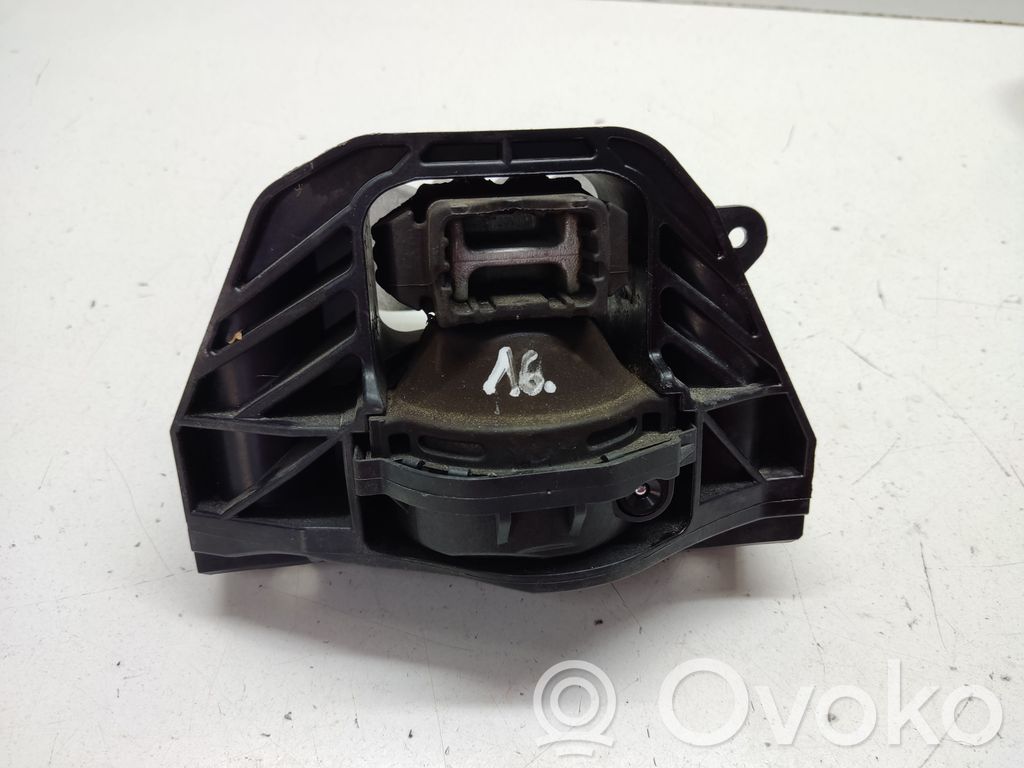 Opel Mokka B Engine mount bracket 