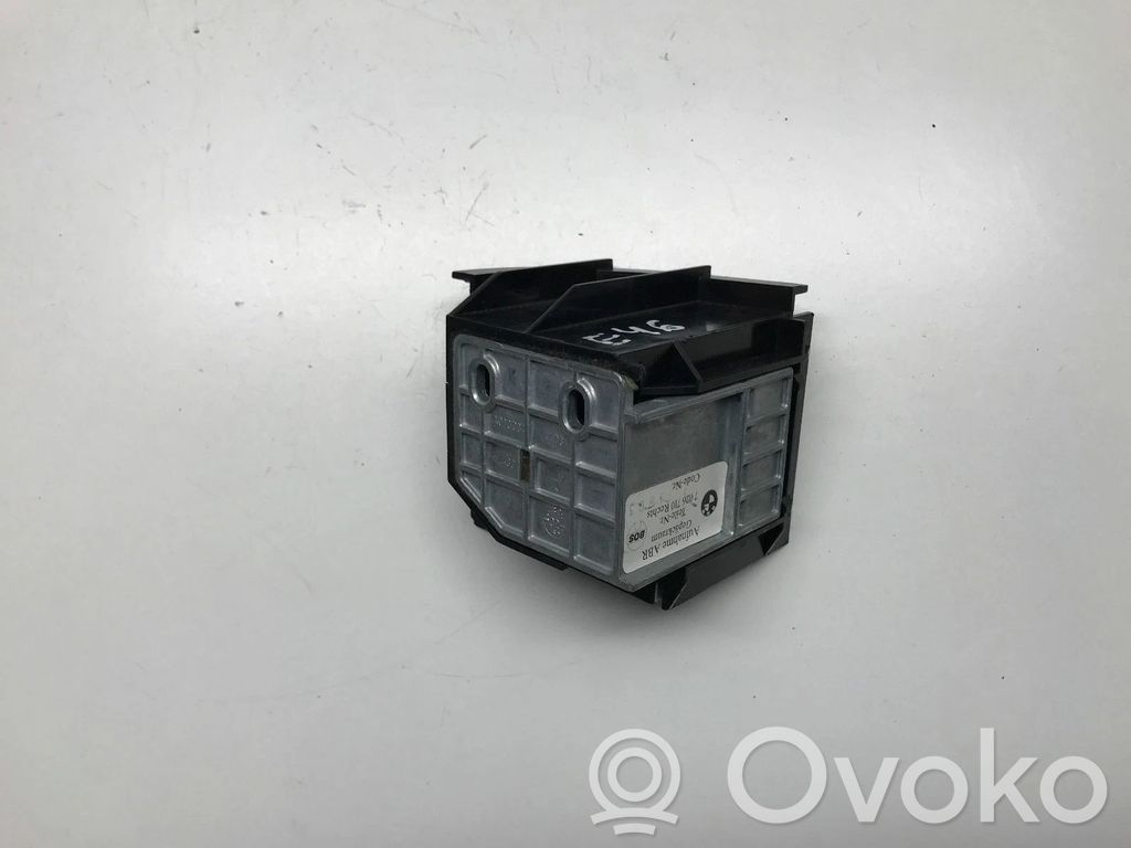 BMW 3 E46 Staffa di montaggio copertura ripiano portaoggetti 