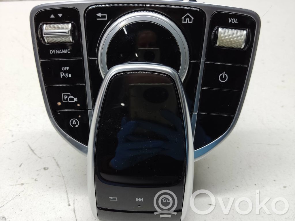 Mercedes-Benz E W213 Panel radia 