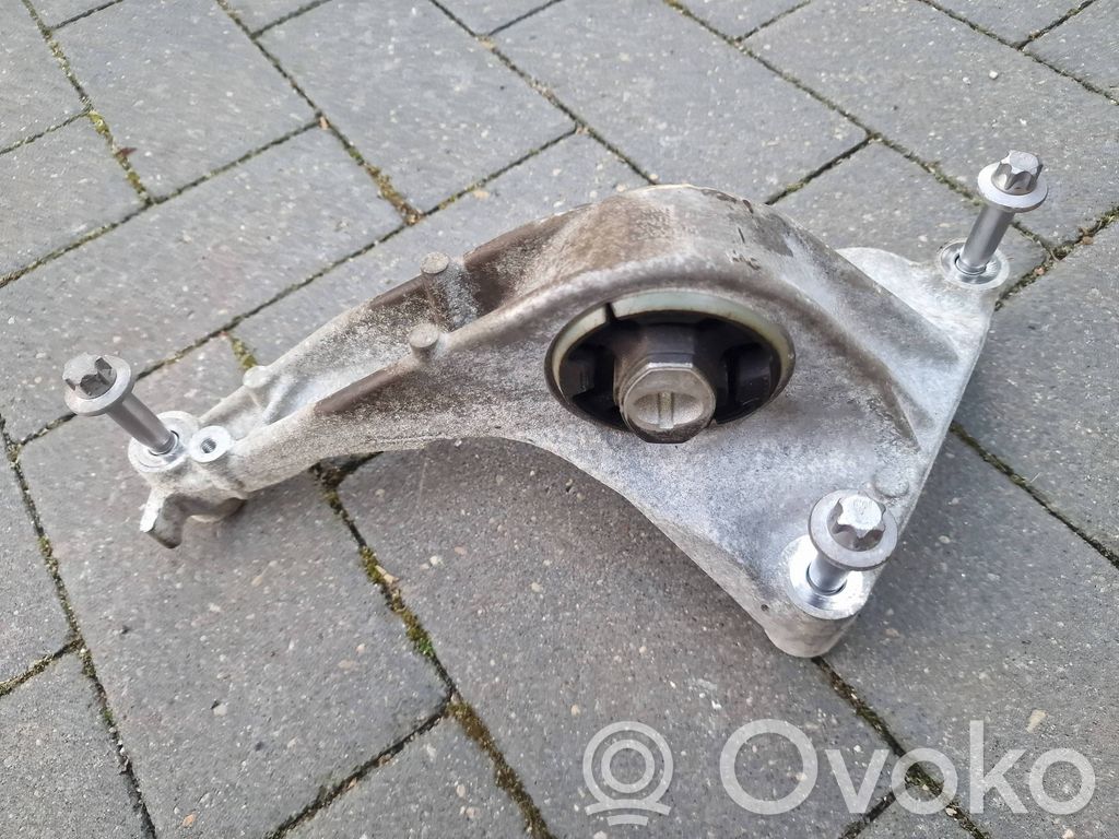 Tesla Model 3 Engine mounting bracket 
