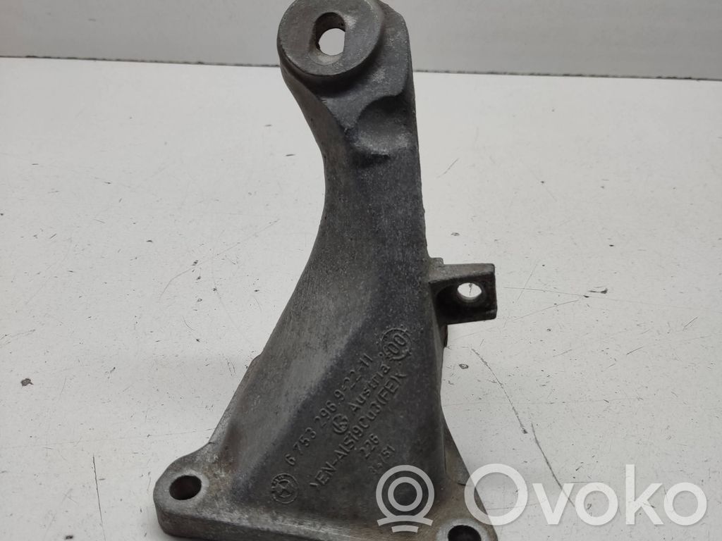 BMW 3 E46 Engine mounting bracket 