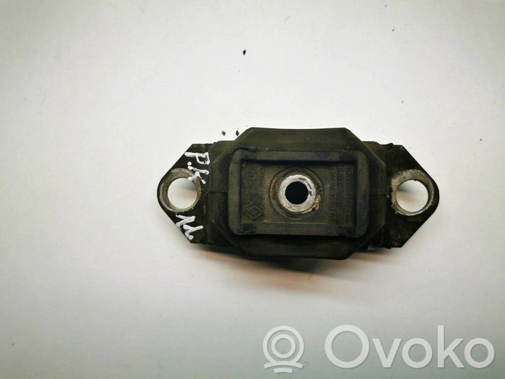 Nissan Qashqai Engine mount bracket 