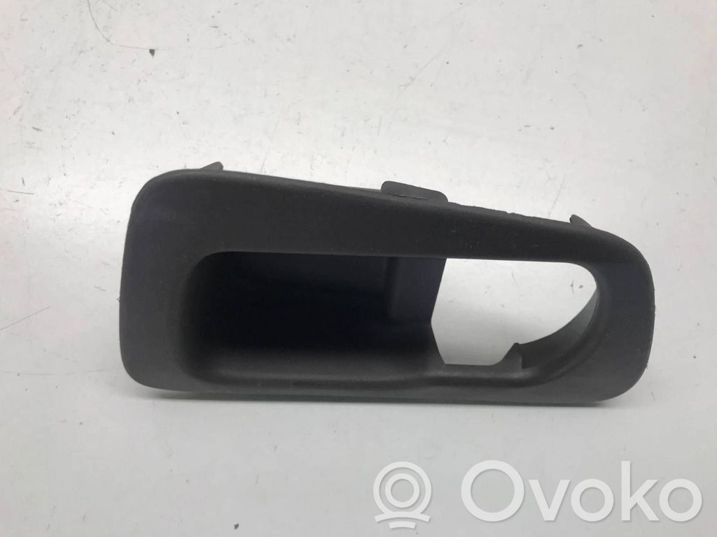 Nissan Qashqai Moldura del asa interna de la puerta delantera 