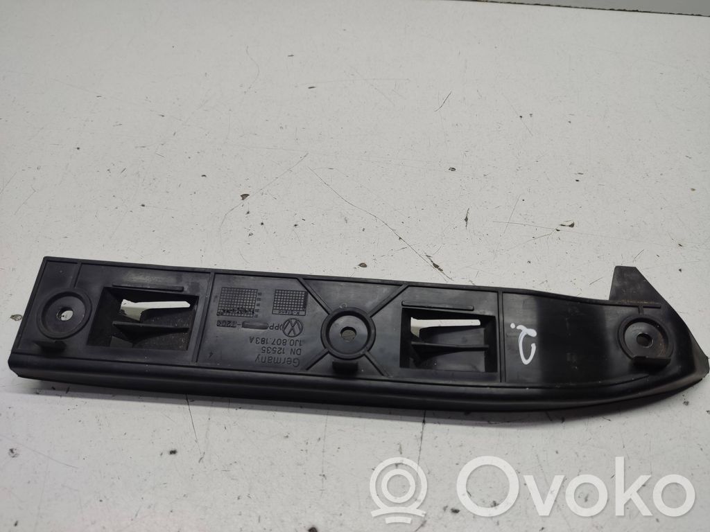 Volkswagen Golf IV Uchwyt / Mocowanie zderzaka przedniego 