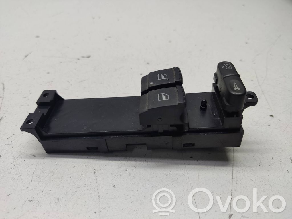 Volkswagen PASSAT B7 Electric window control switch 