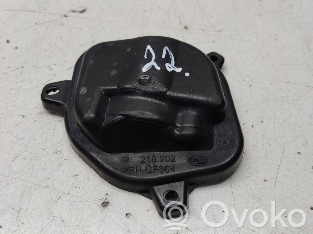 Audi A7 S7 4K8 Priekšējā luktura vāks 