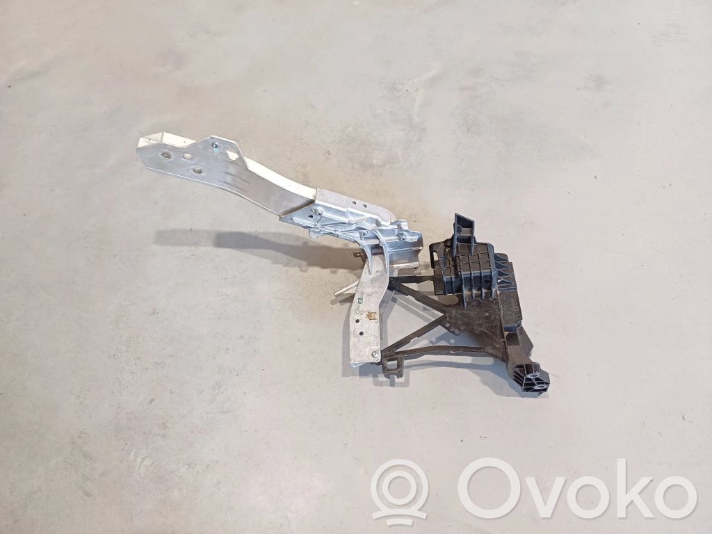 Mercedes-Benz E W213 Boczny panel mocowania chłodnicy 